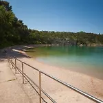 Manda *