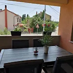 Manda * Omišalj